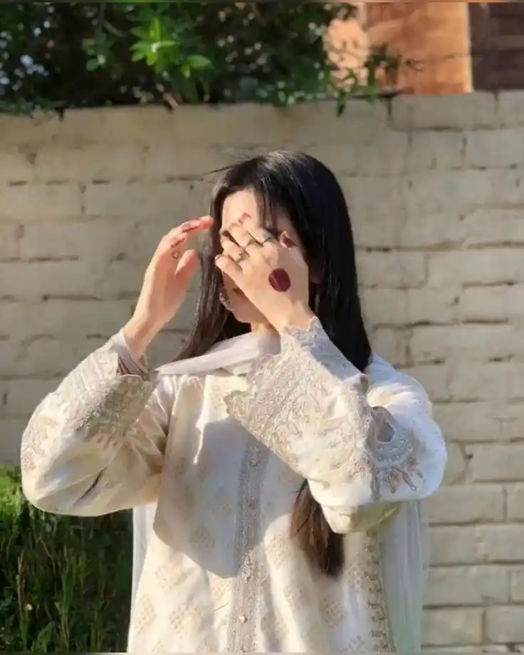 aesthetic hijab girl hide face pic for instagram