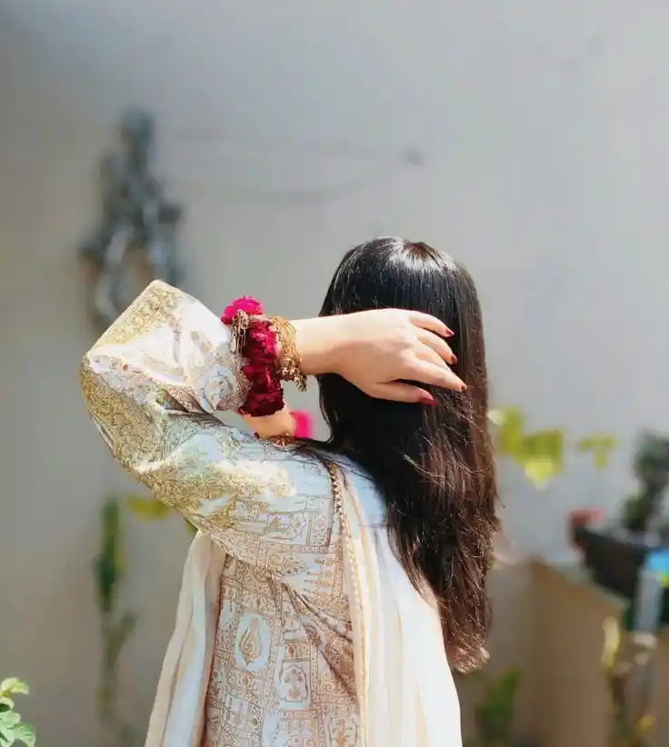 attractive hidden face dp for girls