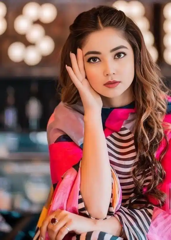 beautiful-instagram-indian-cute-girl-pic