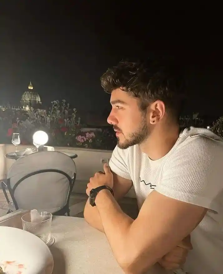 boys dp for instagram black blur