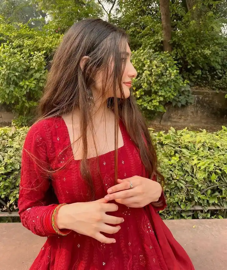 caption for girls dp