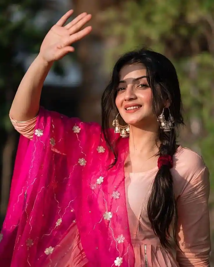 cute-girl-pic-anime-for-dp