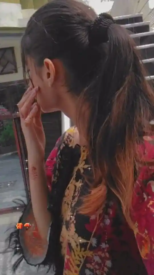 hidden face girl photo aesthetic