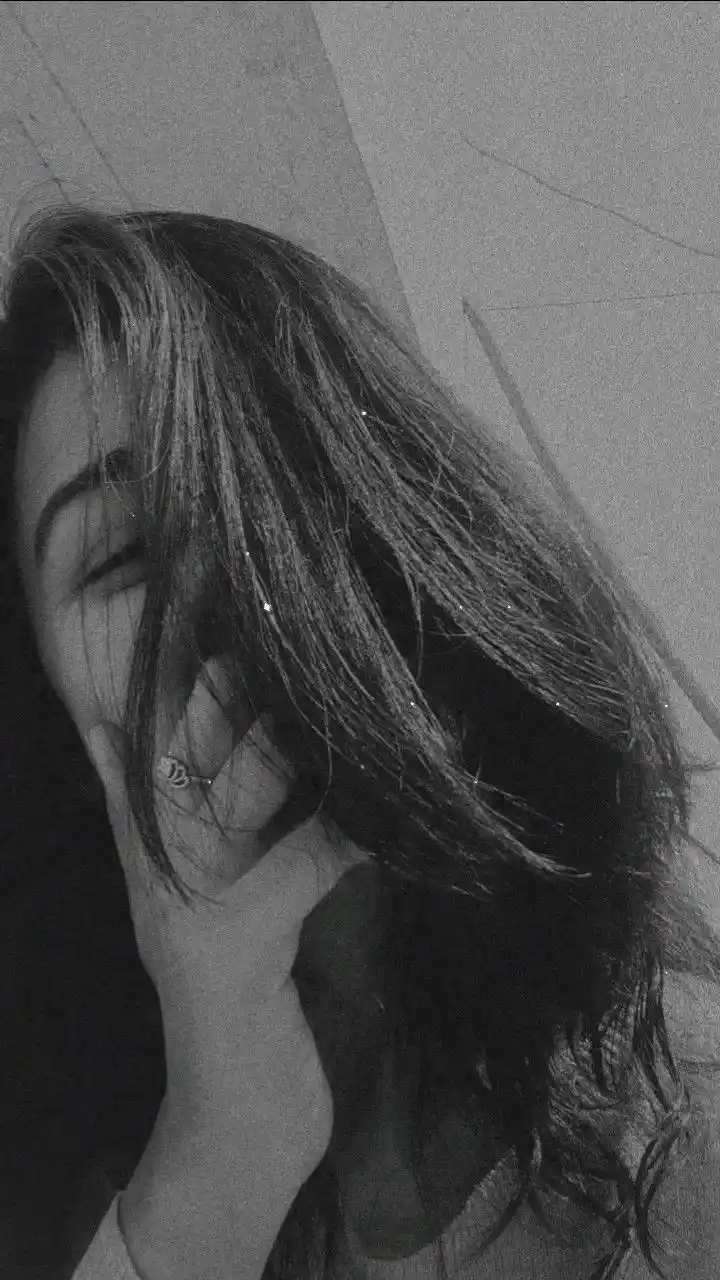 hide face dp black and white