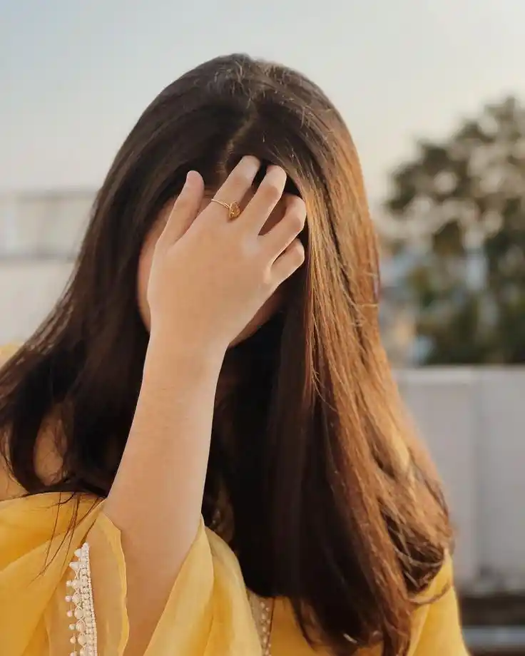 hide face girl pic aesthetic instagram