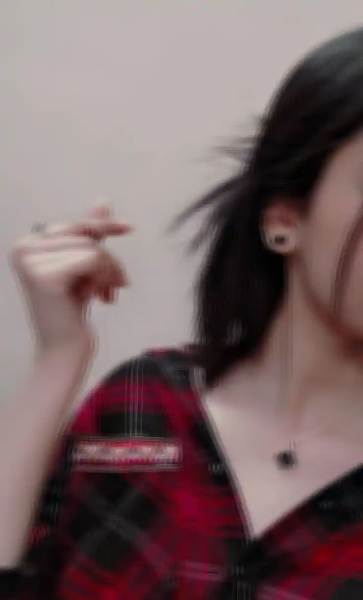 hide face girl pic aesthetic iphone