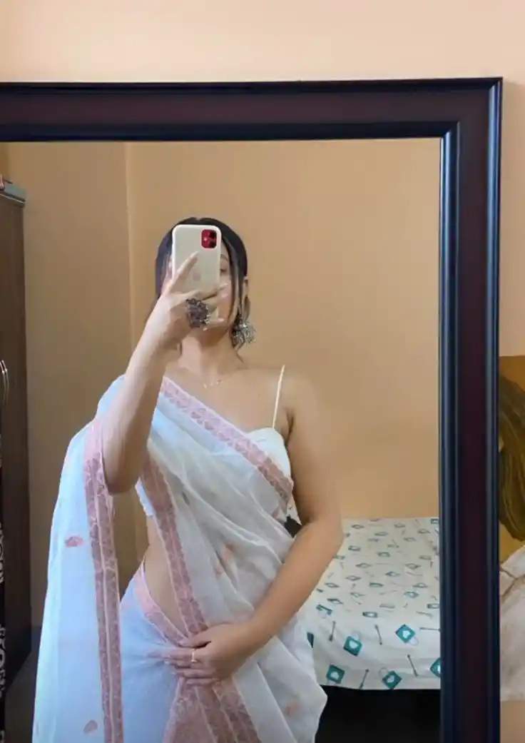 hide face girl pic black and white