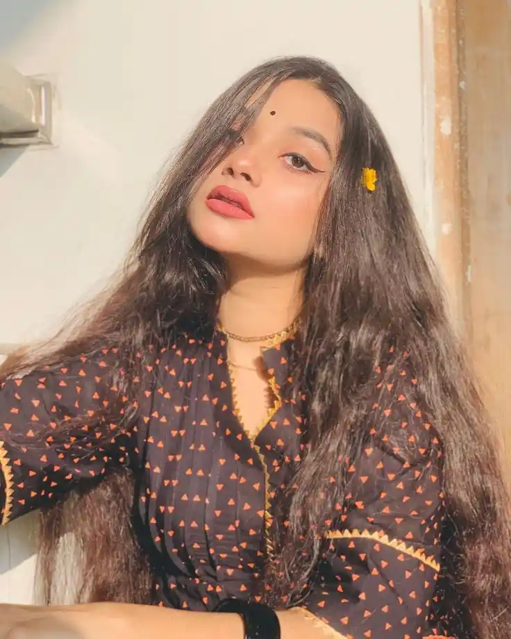 real girl pic hide face app