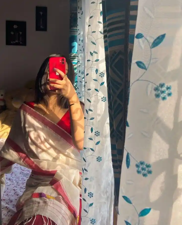 traditional hide face girl pic