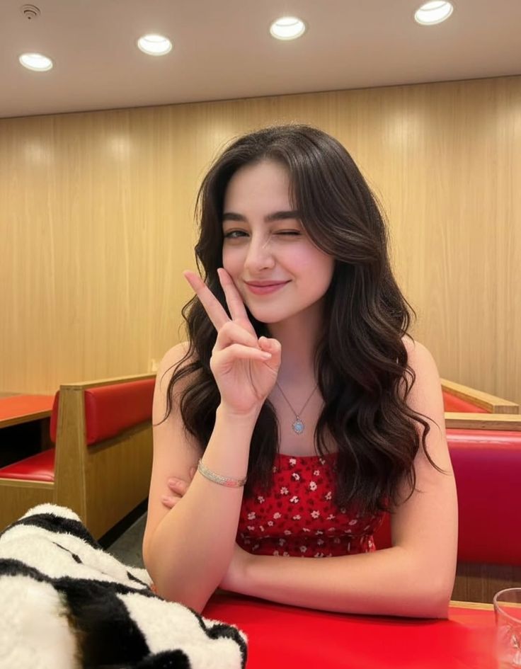 Cute Attitude Girl Profile Pictures