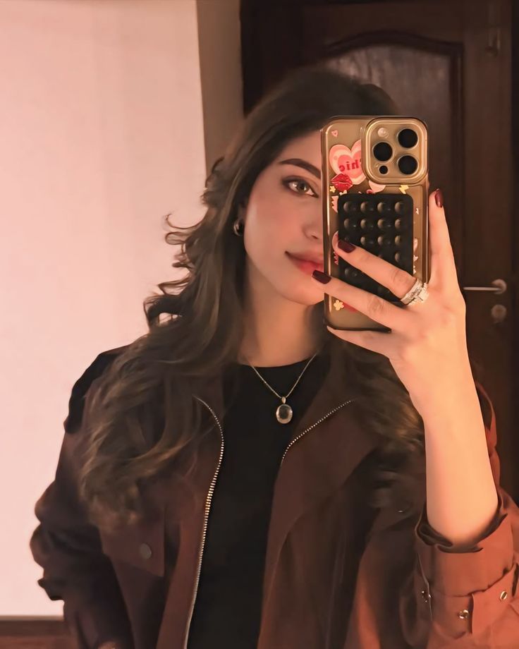 Cute Attitude Girls DP