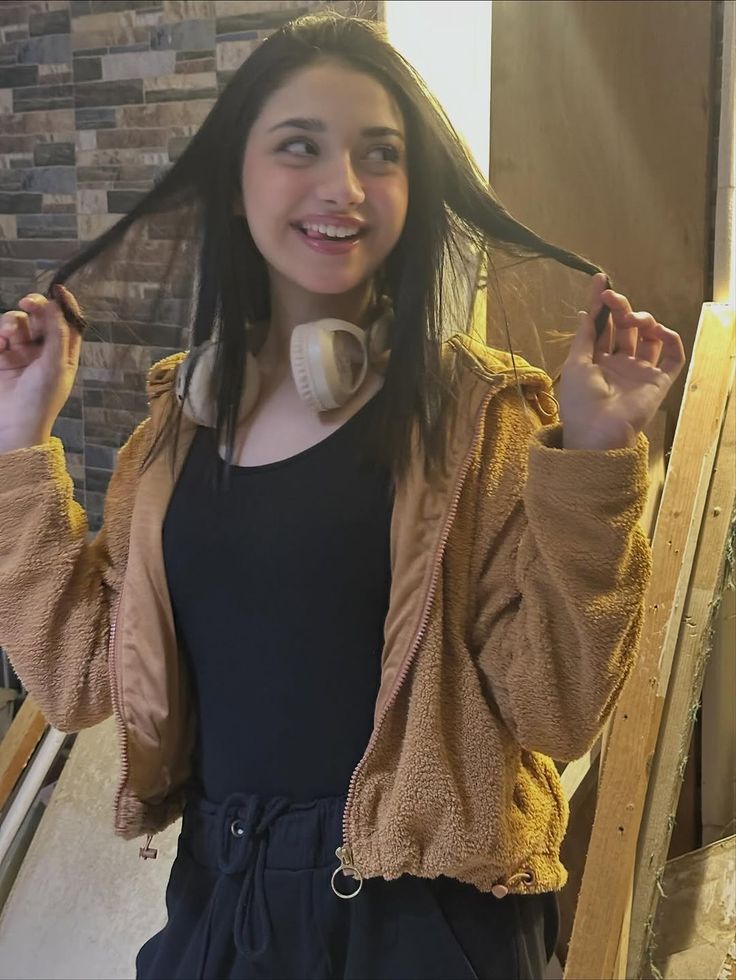 Hidden Face Attitude Instagram Dp for Girls