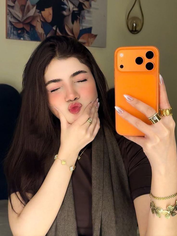 Ladki Ka Photos for Instagram