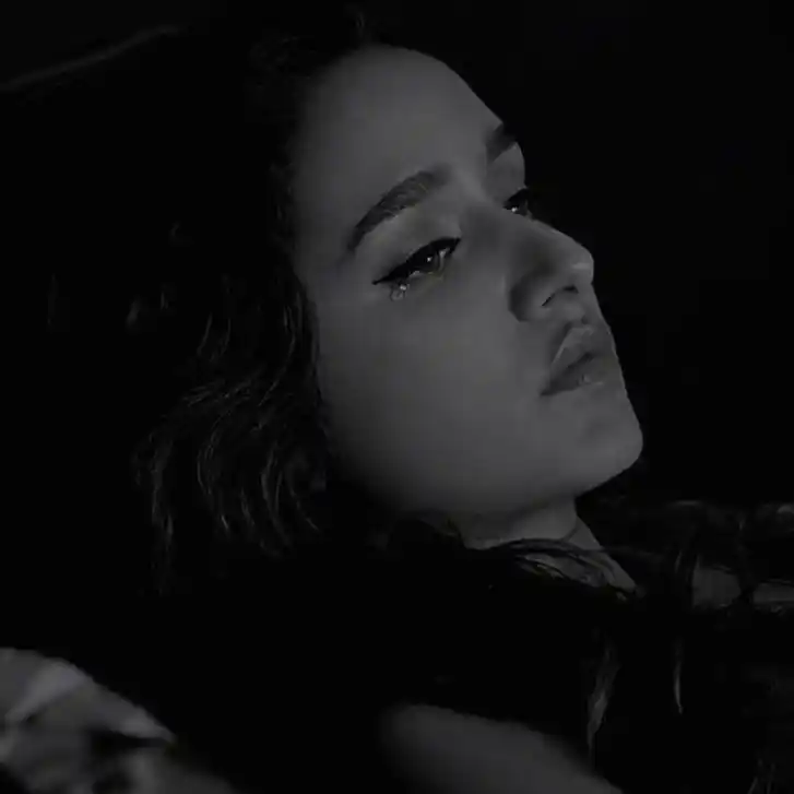 alone emotional sad girl dp