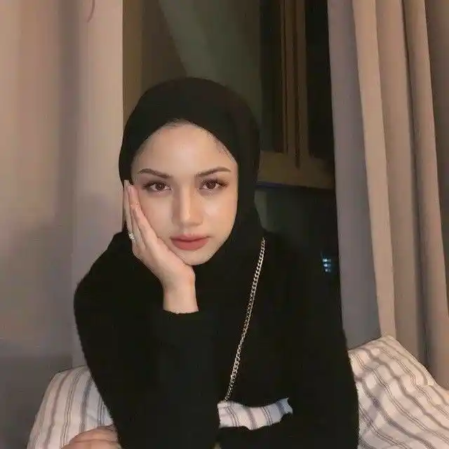 alone hijab girl dp 74