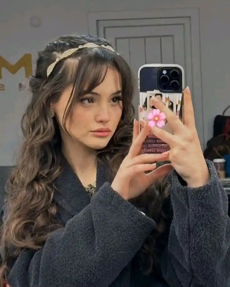 best whatsapp dp for girls attitude 4