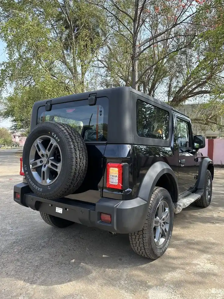 black thar wallpaper