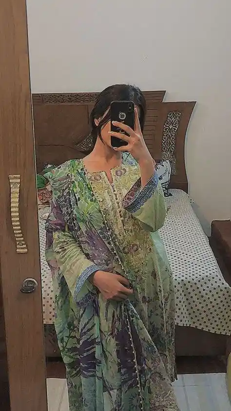 cat mirror selfie dp 59