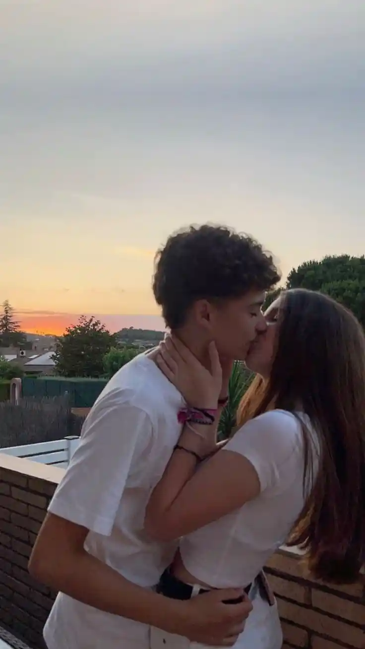 cute love dp pic instagram