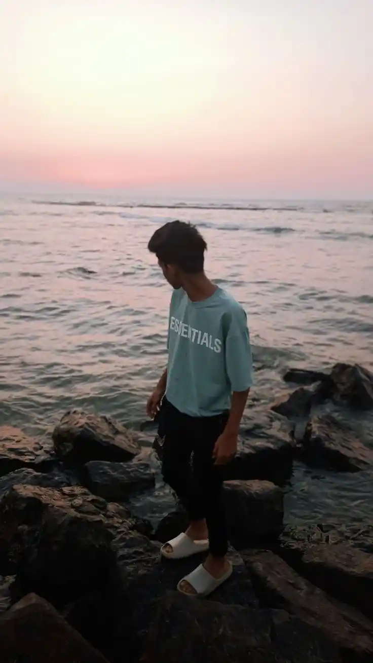 heartbroken crying sad boy dp