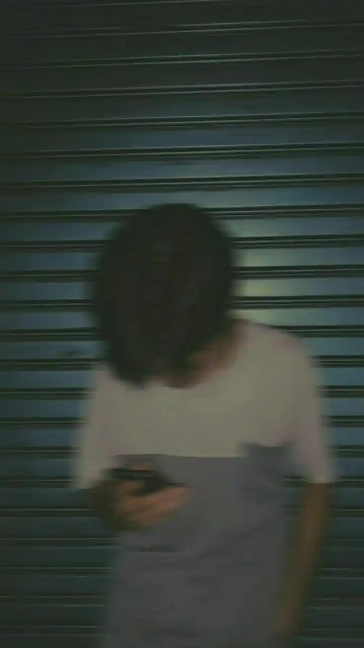 mirror pic blur dp for instagram boy