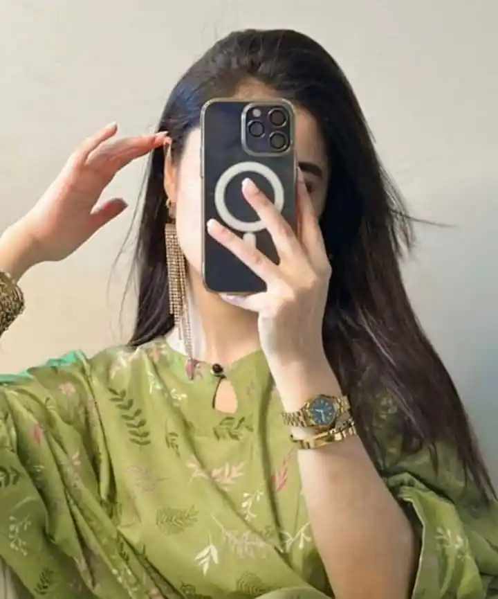 mirror selfie dp anime 69