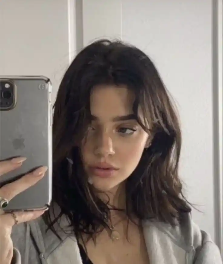 unique whatsapp dp for girls 17