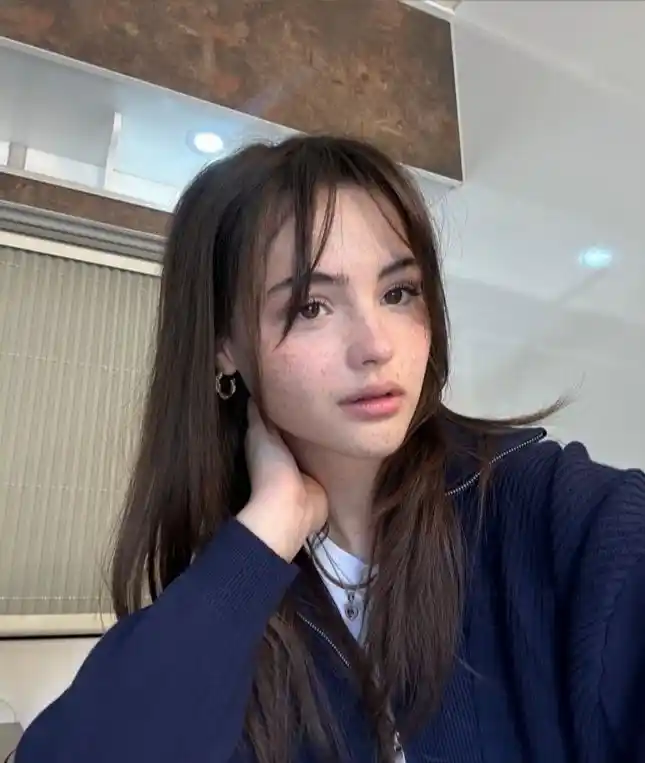 whatsapp dp girls attitude 15